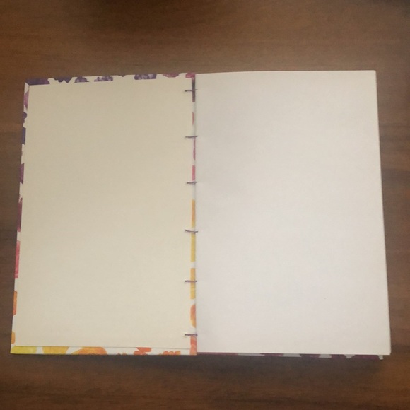 Handmade flower book-binder journal - Picture 2 of 5